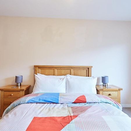 Etive, Beautiful Lochside Apartment With Balcony Fort William Exterior foto
